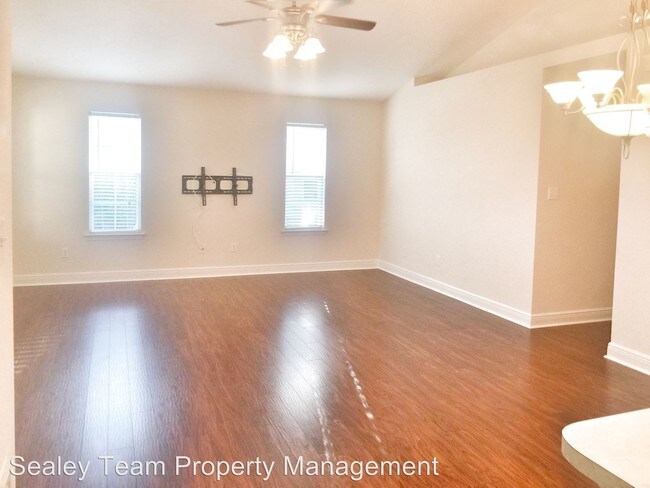 Building Photo - 3341 Addison Ln