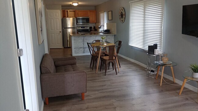 Foto del edificio - 8622 N 39th St