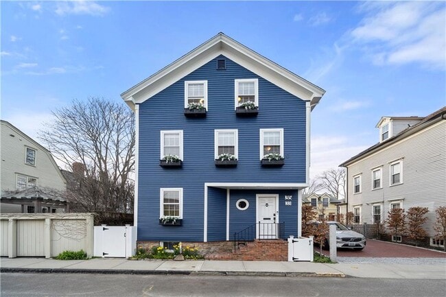 Building Photo - 33 Marsh St