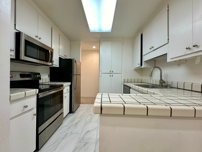 Foto del edificio - 1750 Halford Ave