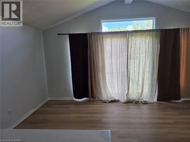 Building Photo - 271 Activa Ave