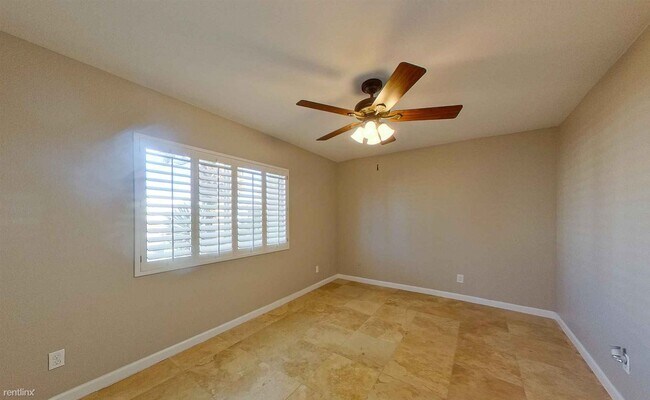 Building Photo - 2 br, 2 bath House - 921 E Michelle Dr