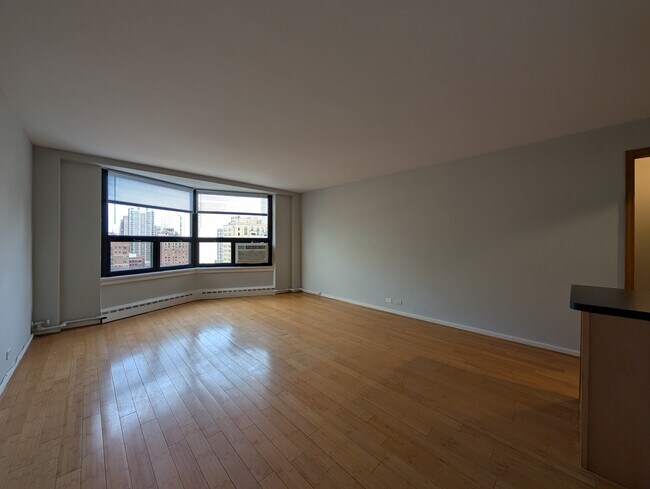 Foto del edificio - 429 W Wellington Ave