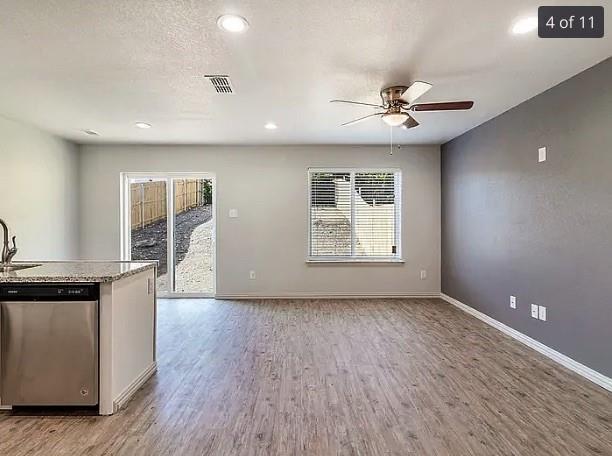 Foto del edificio - 8011 Marydean Ave