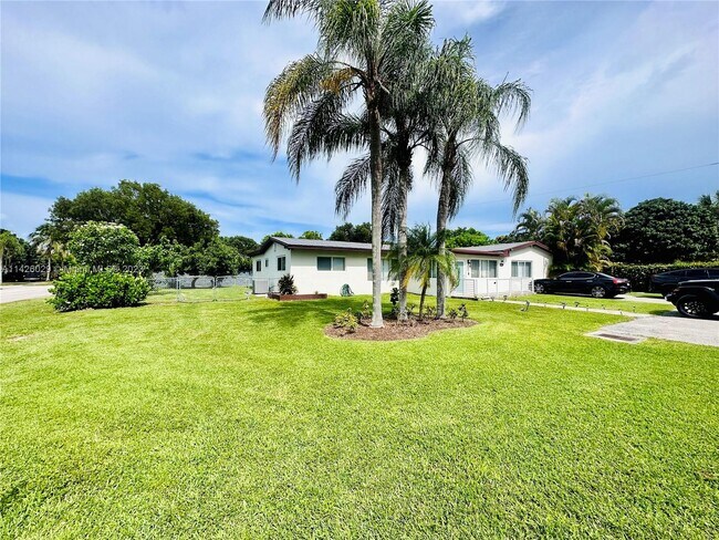 Building Photo - 14601 SW 87th Pl