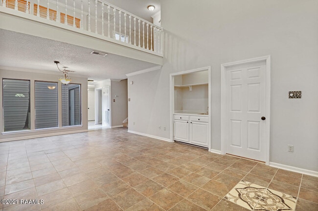 Building Photo - 145 Ambiance Cir