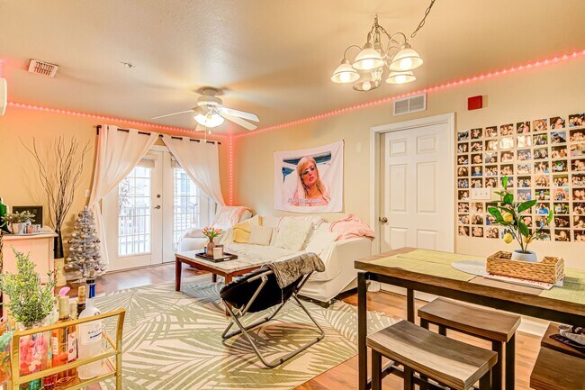Foto del edificio - Oxford Terrace #106 - Spring Semester Lease