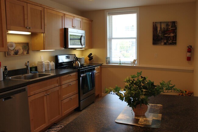 Foto del edificio - 7115 Monmouth Ave