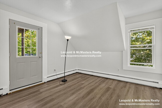 Foto del edificio - 139 Greenwood St