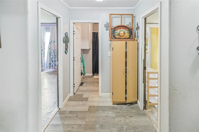 Building Photo - 11105-32nd 1/2 32nd 1/2 St