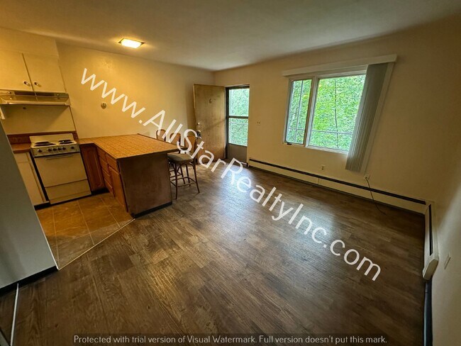 Building Photo - 433 E Dowling Rd