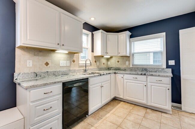 ¡Flamante cocina! - 2773 Bellwood Ave