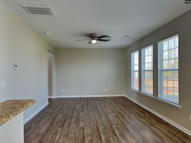 Foto del edificio - 651 Braekel Way
