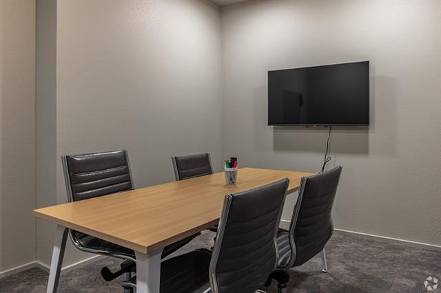 Building Photo - 596 W 9th St