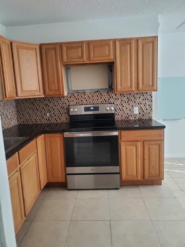 Foto del edificio - 1806 Grasmere Dr