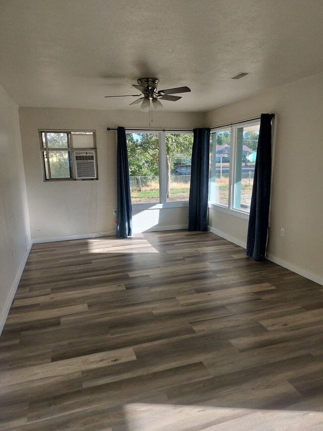Foto del edificio - 475 N 15th E