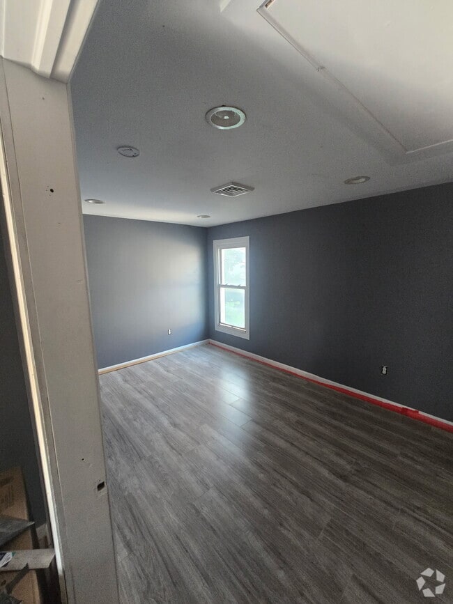 Building Photo - 169 Hawley St