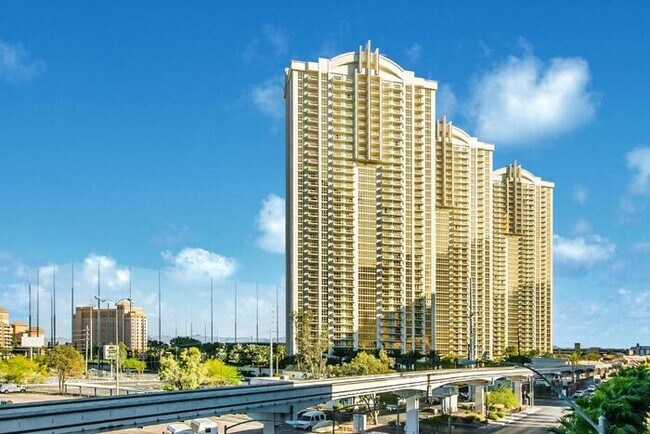 Building Photo - MGM Sub Penthouse Mountain View 35606