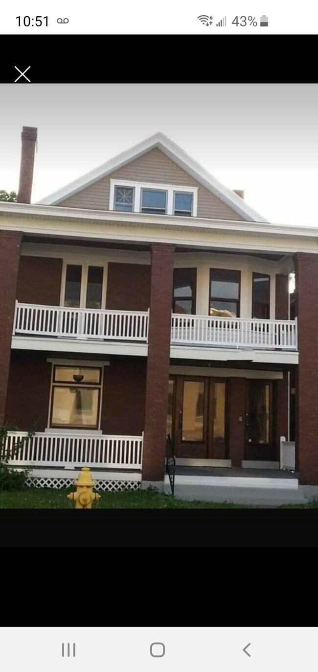 Foto del edificio - 2657 Highland Ave