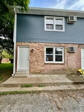Building Photo - 190 Macey Ave