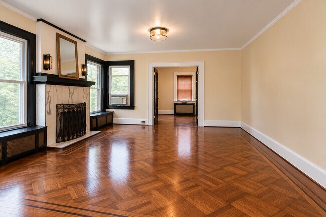 SALA DE ESTAR - 216 Academy St