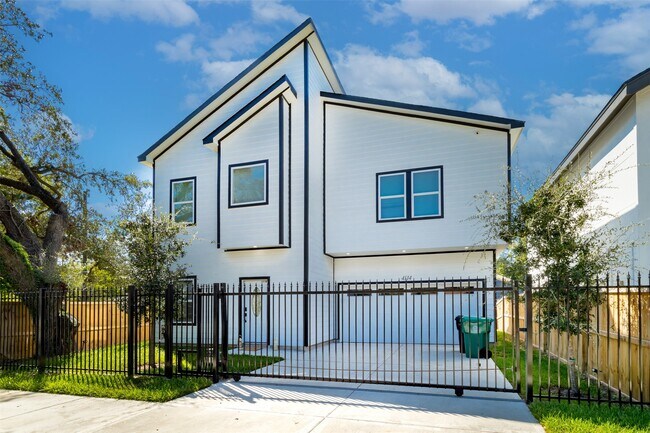 Foto del edificio - 4114 Ward St