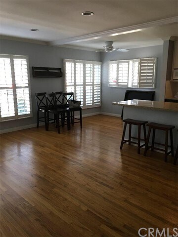 Foto del edificio - 1404 E 1st St