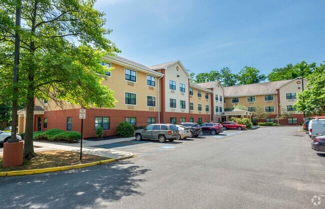 Building Photo - Furnished Studio-Red Bank - Middletown