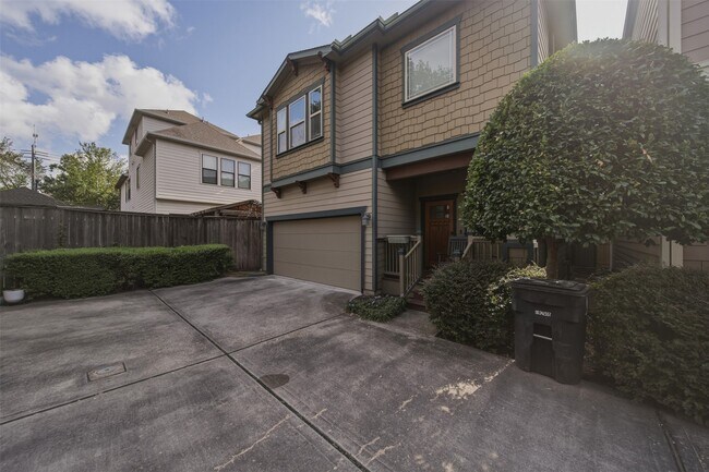Foto del edificio - 5832 Darling St