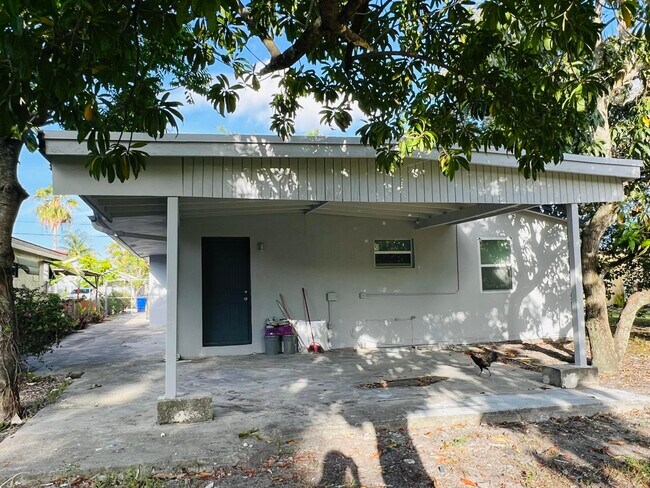Foto del edificio - 525 NW 22nd Ave