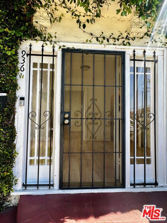 Foto del edificio - 936 S Berendo St