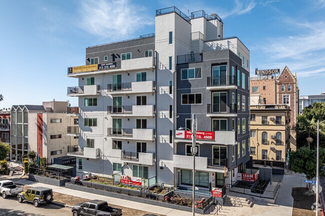 Building Photo - The Boutique