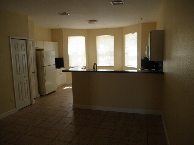 Building Photo - 3406 Shoma Dr
