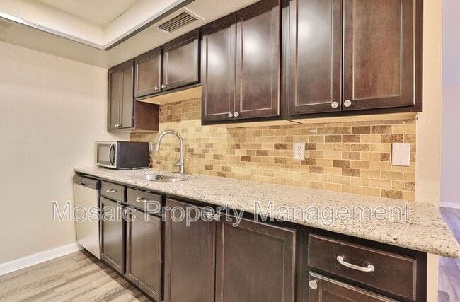 Foto del edificio - 1223 N Granite Reef Rd
