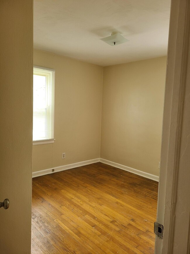 Foto del edificio - 2210 Plantation Rd NE