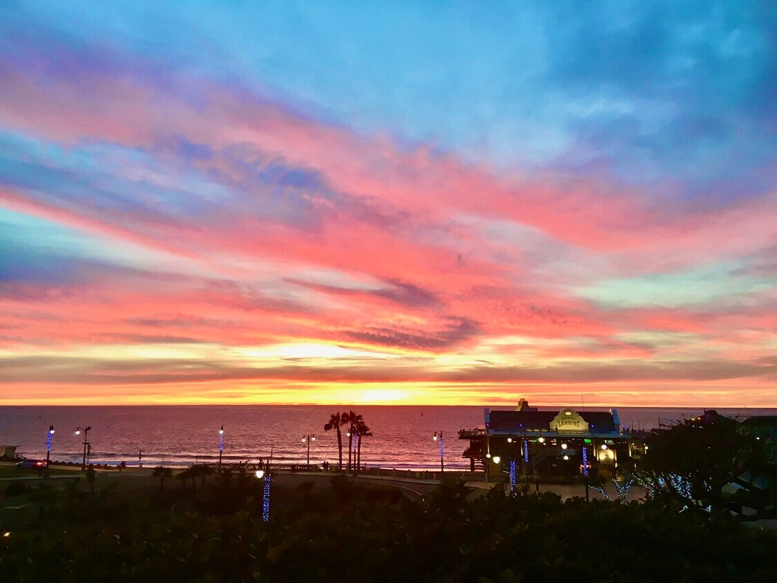 Spectacular Sunset Views - 665 The Village