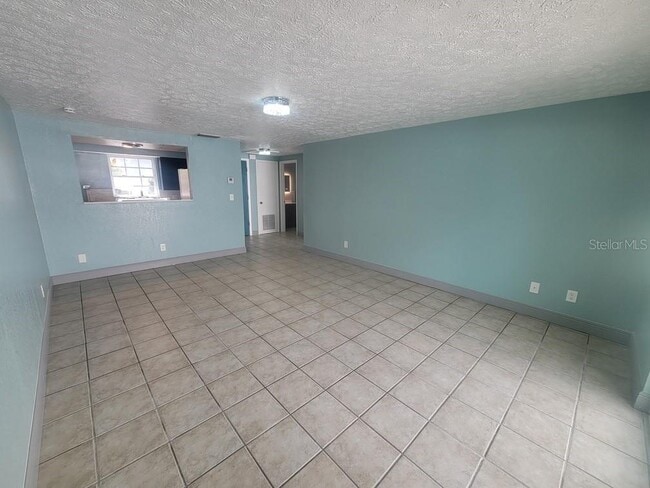 Building Photo - 5711 Silver Spur Dr