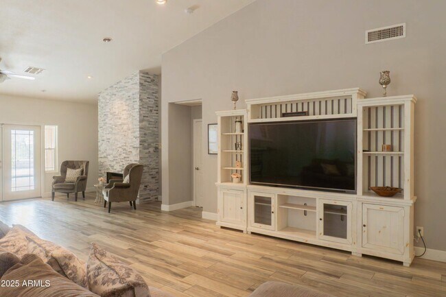 Foto del edificio - 4933 E Crimson Terrace