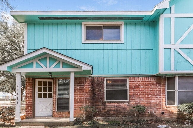 Building Photo - 13483 Castilian Dr