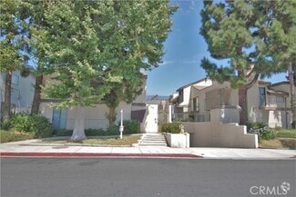 Building Photo - 746 N Eucalyptus Ave