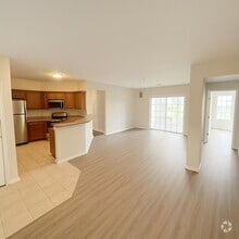 Building Photo - 811 Tower Ridge Cir