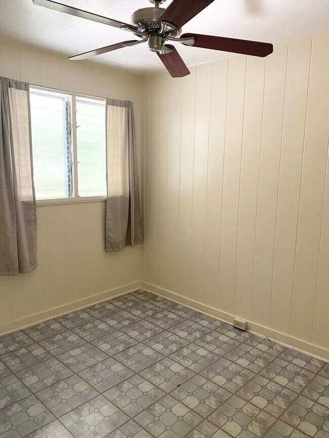 Foto del edificio - Pauoa Valley - 3 bedroom 1 bath house w/un...