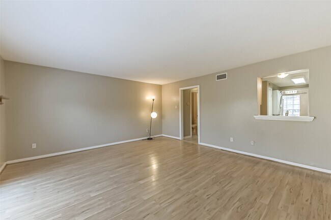 Foto del edificio - 11525 Burdine St