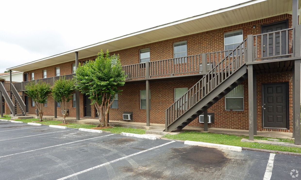 Primary Photo - Goldenrod Apartments