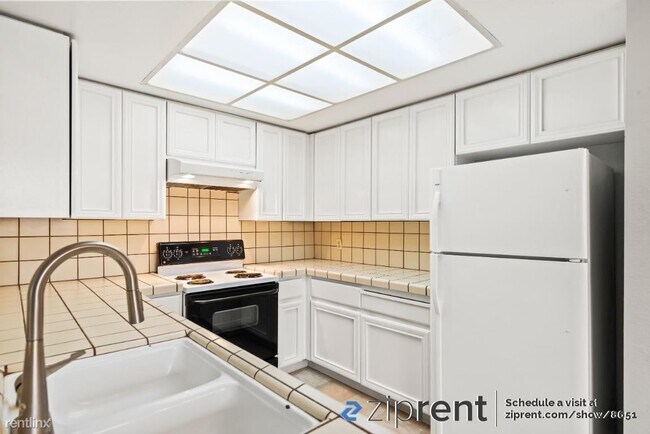 Foto del edificio - 2 br, 2 bath Condo - 39993 Fremont Blvd, F...