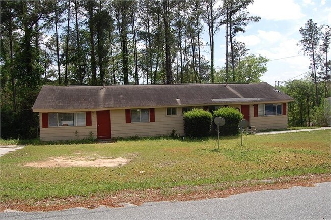 137A & 137B Garland Terrace - 111 Arnold Blvd