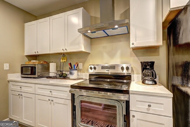 Building Photo - 1976 Peach Shoals Cir