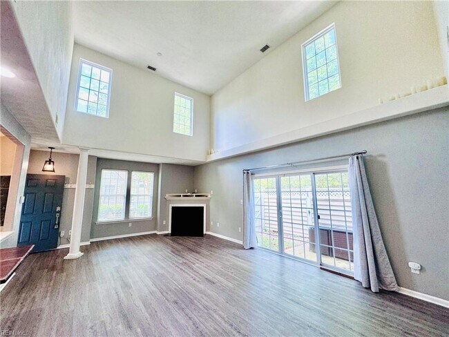 Building Photo - 114 Ellis Dr