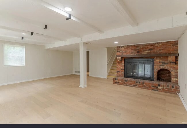 Building Photo - 624 Forest Park Dr