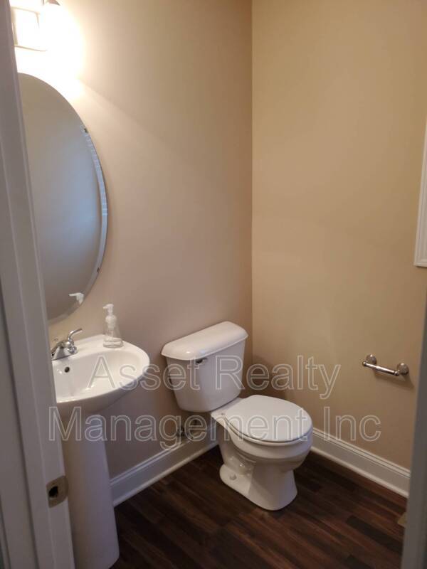 Foto del edificio - 2827 Red Ellis Ln